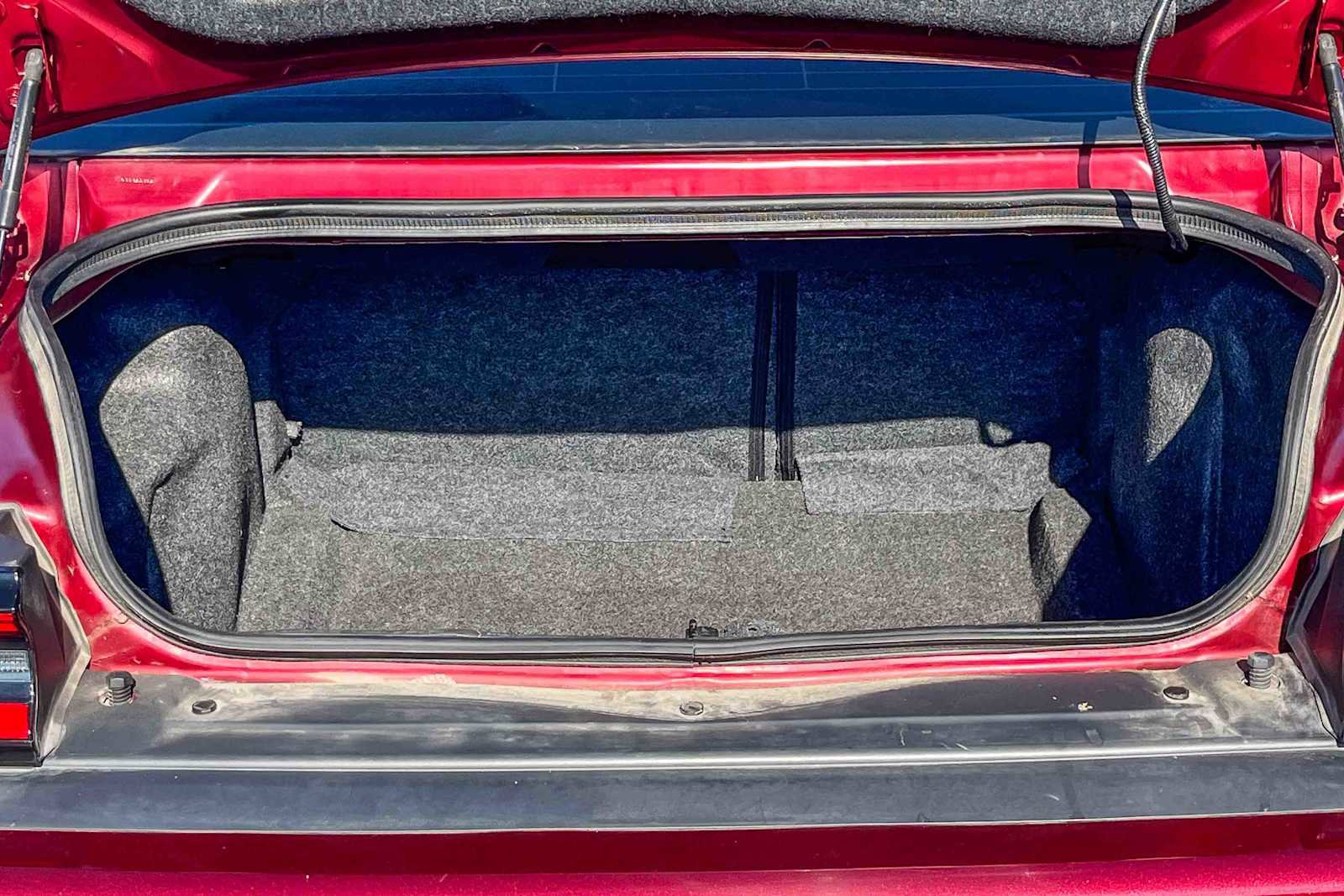 Used 2017 Dodge Challenger R/T image 23