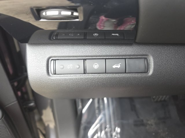 New 2026 Nissan Pathfinder SV w/ SV Premium Package FWD image 30
