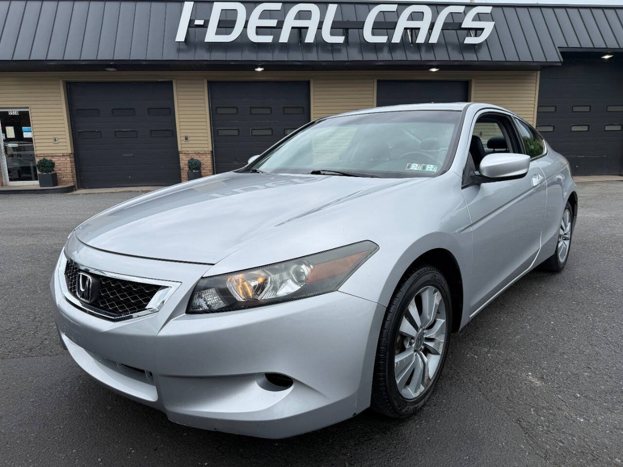 Used 2010 Honda Accord EX-L image 1