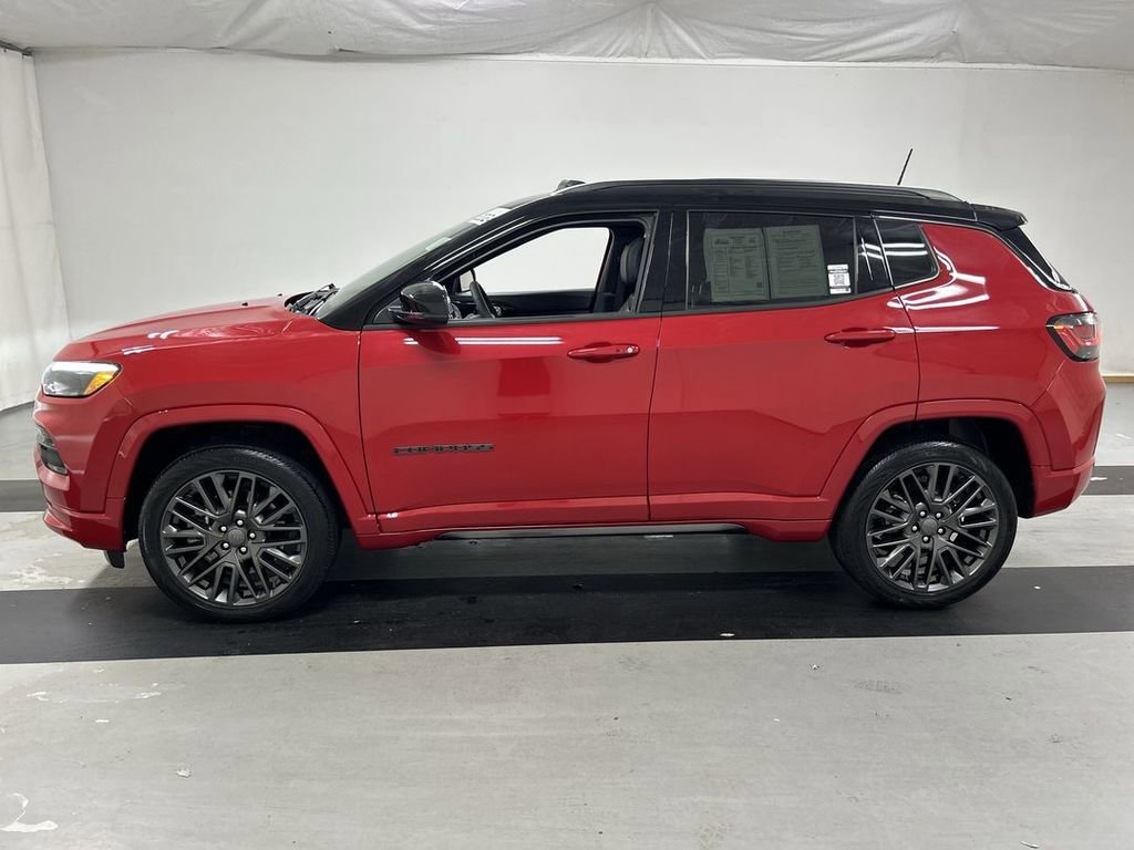 Used 2024 Jeep Compass Limited w/ High Altitude Package AWD/4WD image 6