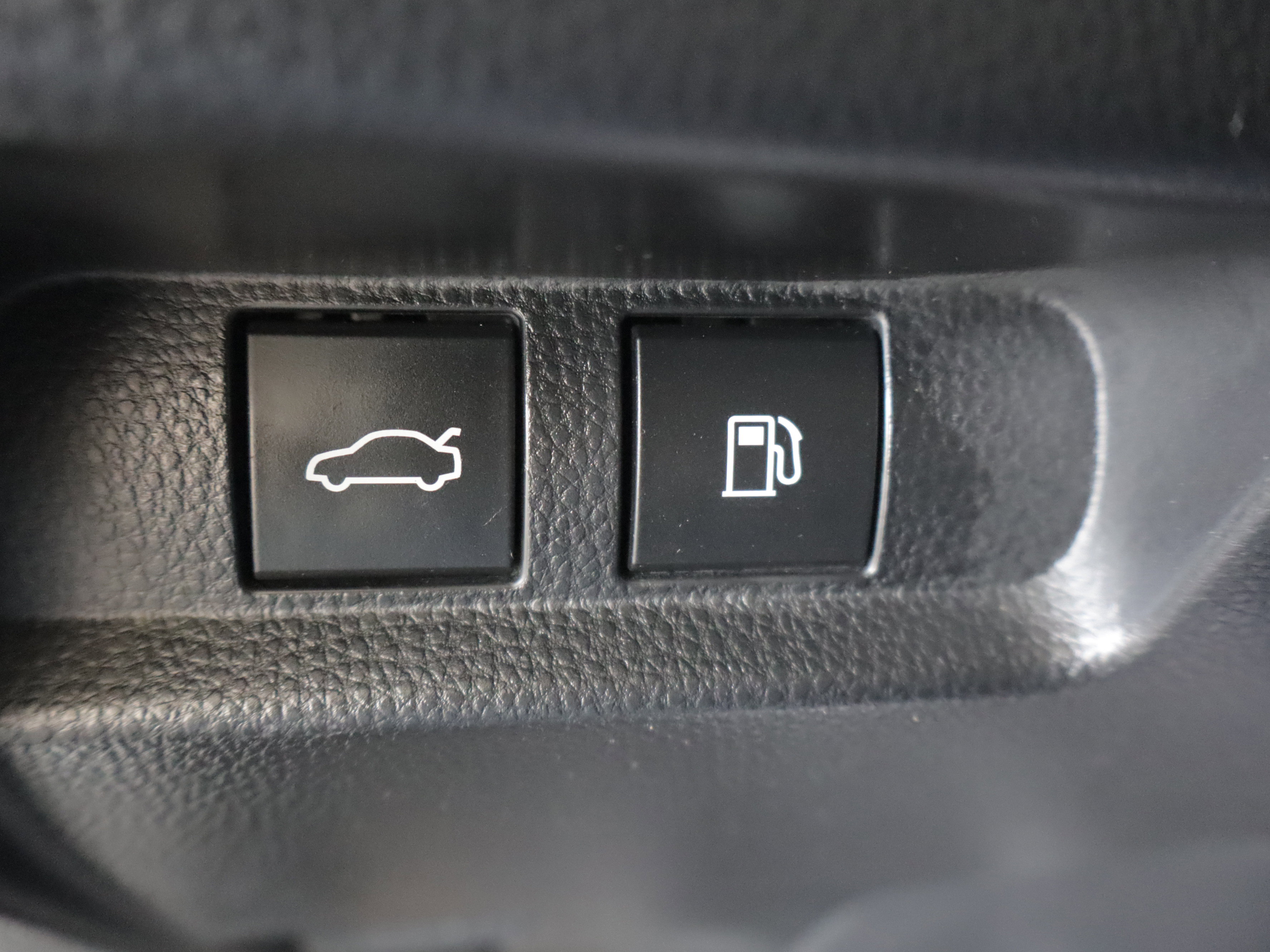 Used 2024 Toyota Crown Platinum AWD/4WD image 18