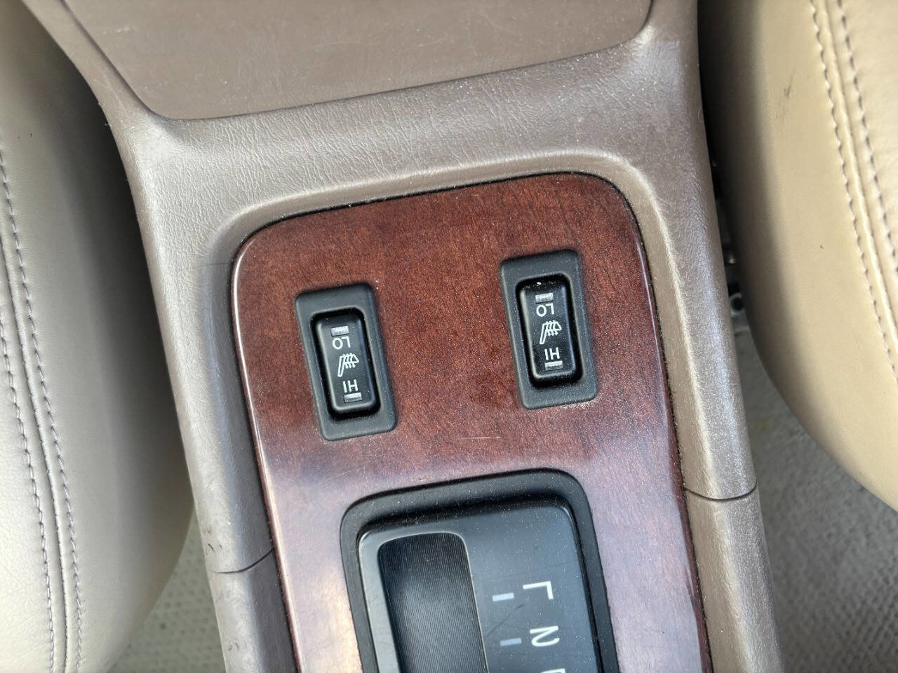 Used 2001 Lexus ES 330 FWD image 32