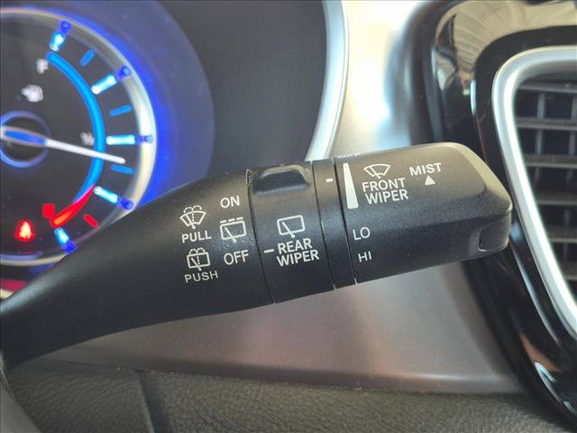 Used 2018 Chrysler Pacifica Limited w/ Advanced Safetytec Group FWD image 7