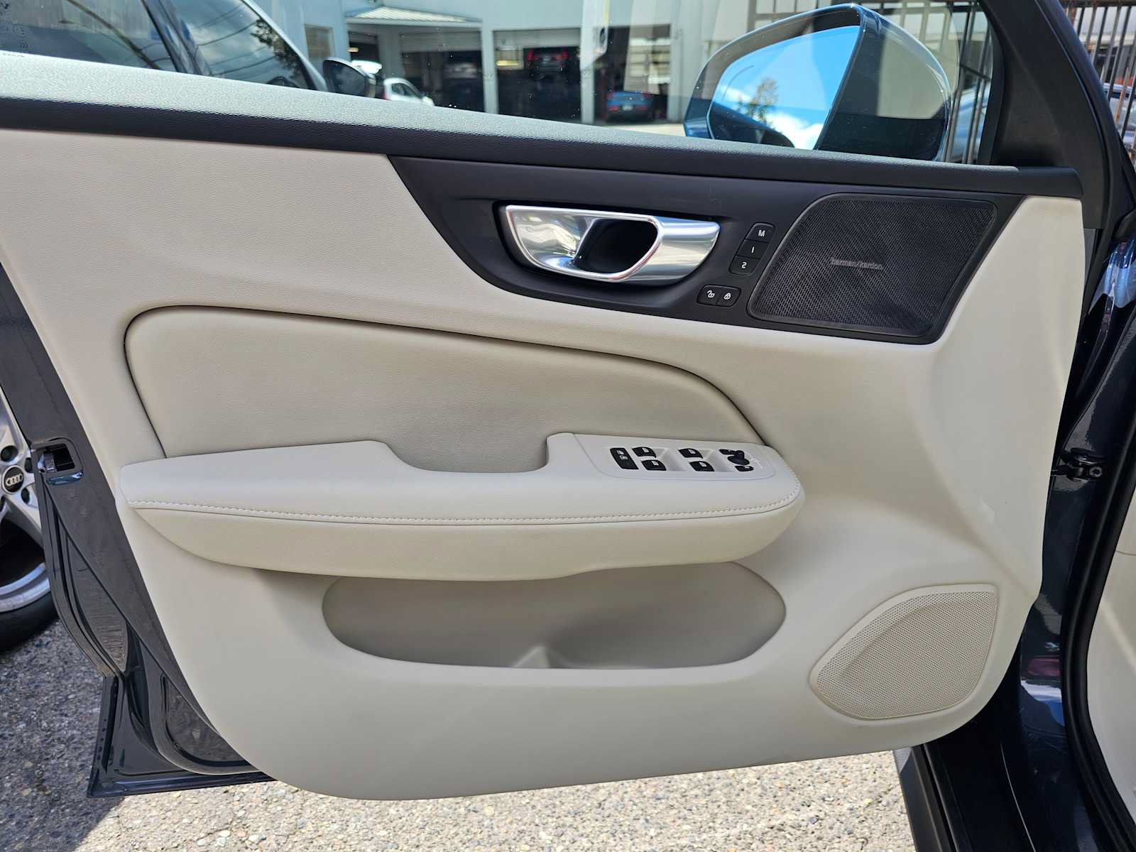 New 2026 Volvo V60 B5 Cross Country Plus w/ Protection Package Premier AWD/4WD image 24