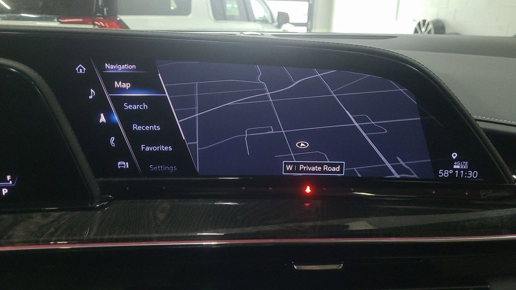 Used 2023 Cadillac Escalade Premium Luxury w/ Performance Package image 8