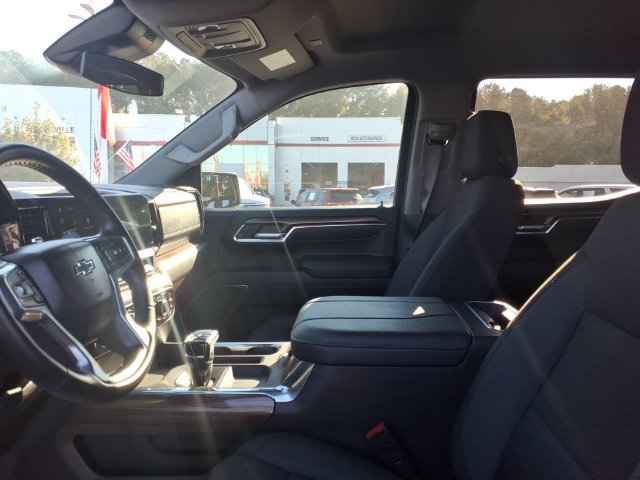 Used 2024 Chevrolet Silverado 1500 LT Trail Boss w/ Protection Package AWD/4WD image 5