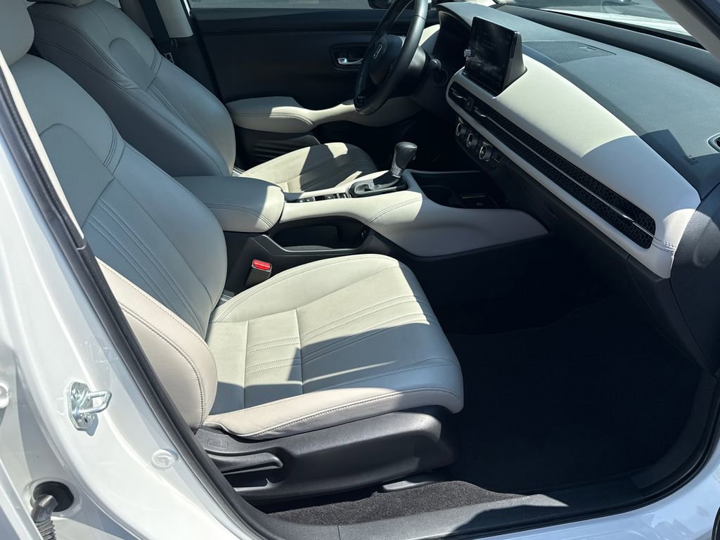 Used 2023 Honda HR-V EX-L image 13
