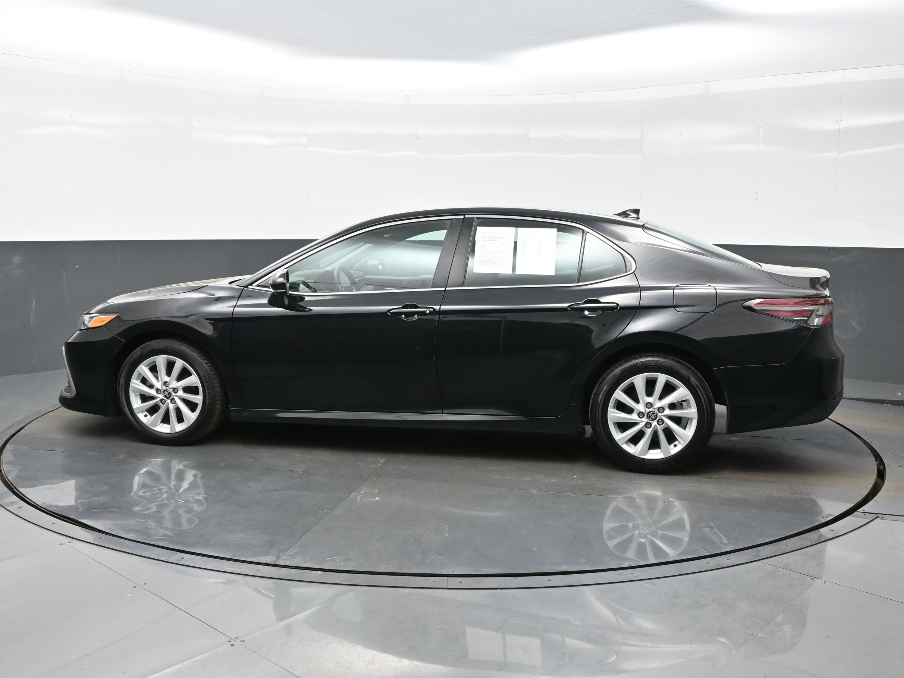 Used 2024 Toyota Camry LE FWD image 3