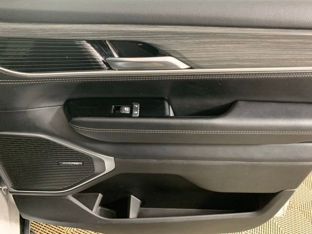 Used 2024 Jeep Wagoneer Series II w/ Flexible Seating Group image 32