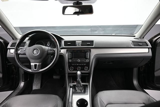 Used 2015 Volkswagen Passat 1.8T Sport FWD image 31