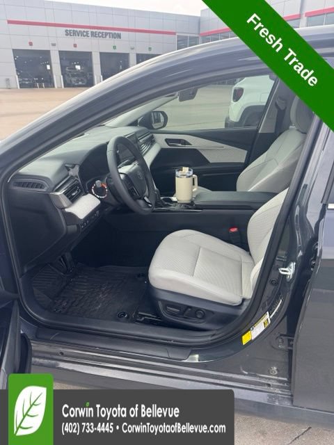 Used 2026 Toyota Camry XLE AWD/4WD image 11