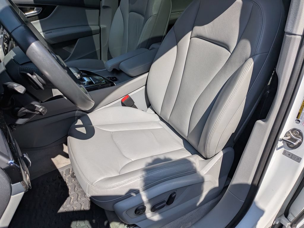 Used 2018 Audi Q7 3.0T Premium Plus w/ Premium Plus Package AWD/4WD image 13