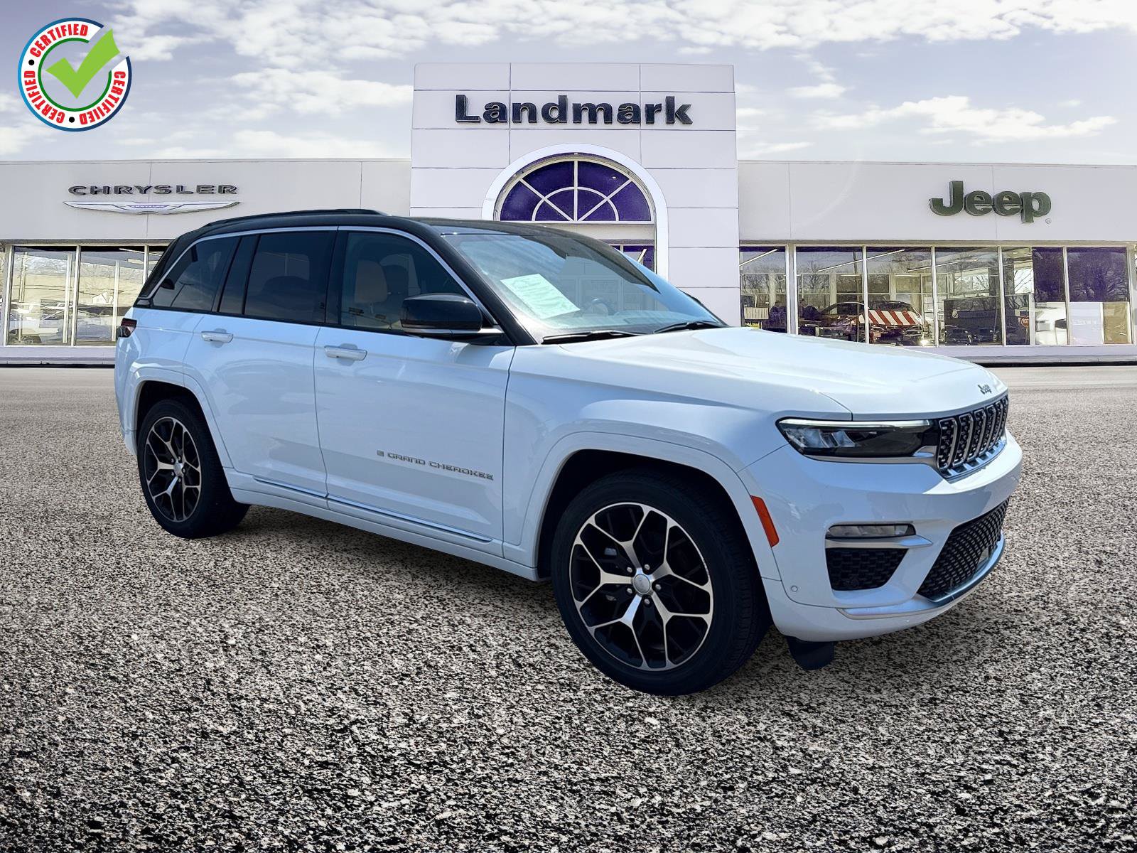 Used 2024 Jeep Grand Cherokee Summit AWD/4WD image 1