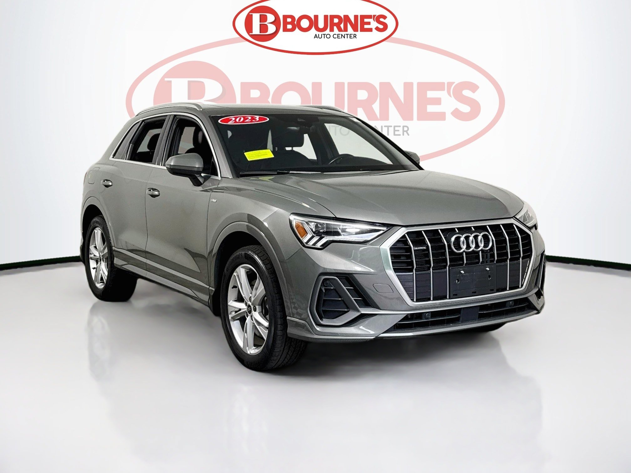 Used 2023 Audi Q3 2.0T Premium w/ Convenience Package AWD/4WD image 1