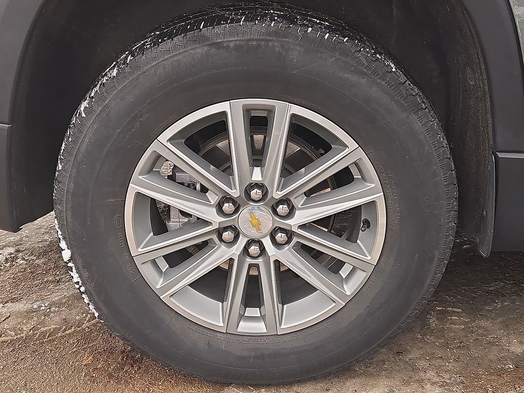 Used 2023 Chevrolet Traverse LT image 10