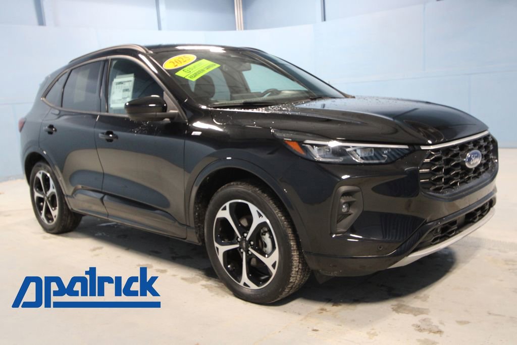 Used 2025 Ford Escape ST-Line Elite w/ Premium Technology Package AWD/4WD image 1
