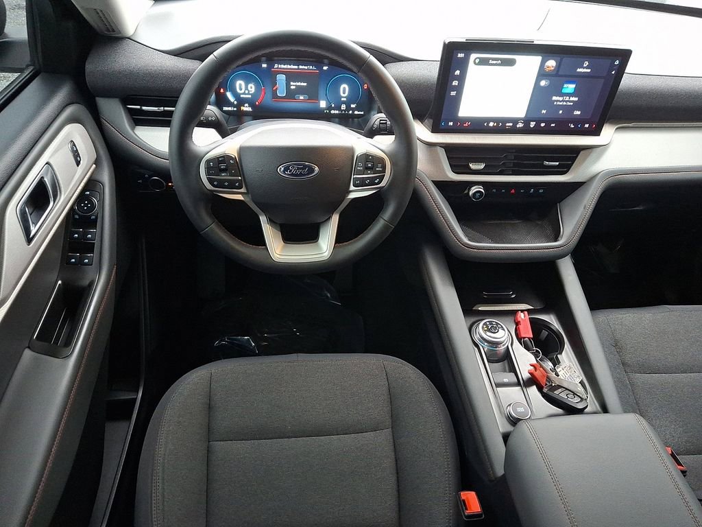 Certified 2025 Ford Explorer Active image 11