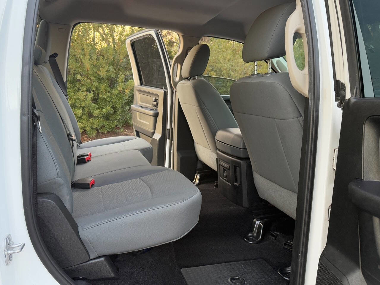 Used 2015 RAM 1500 Express AWD/4WD image 28