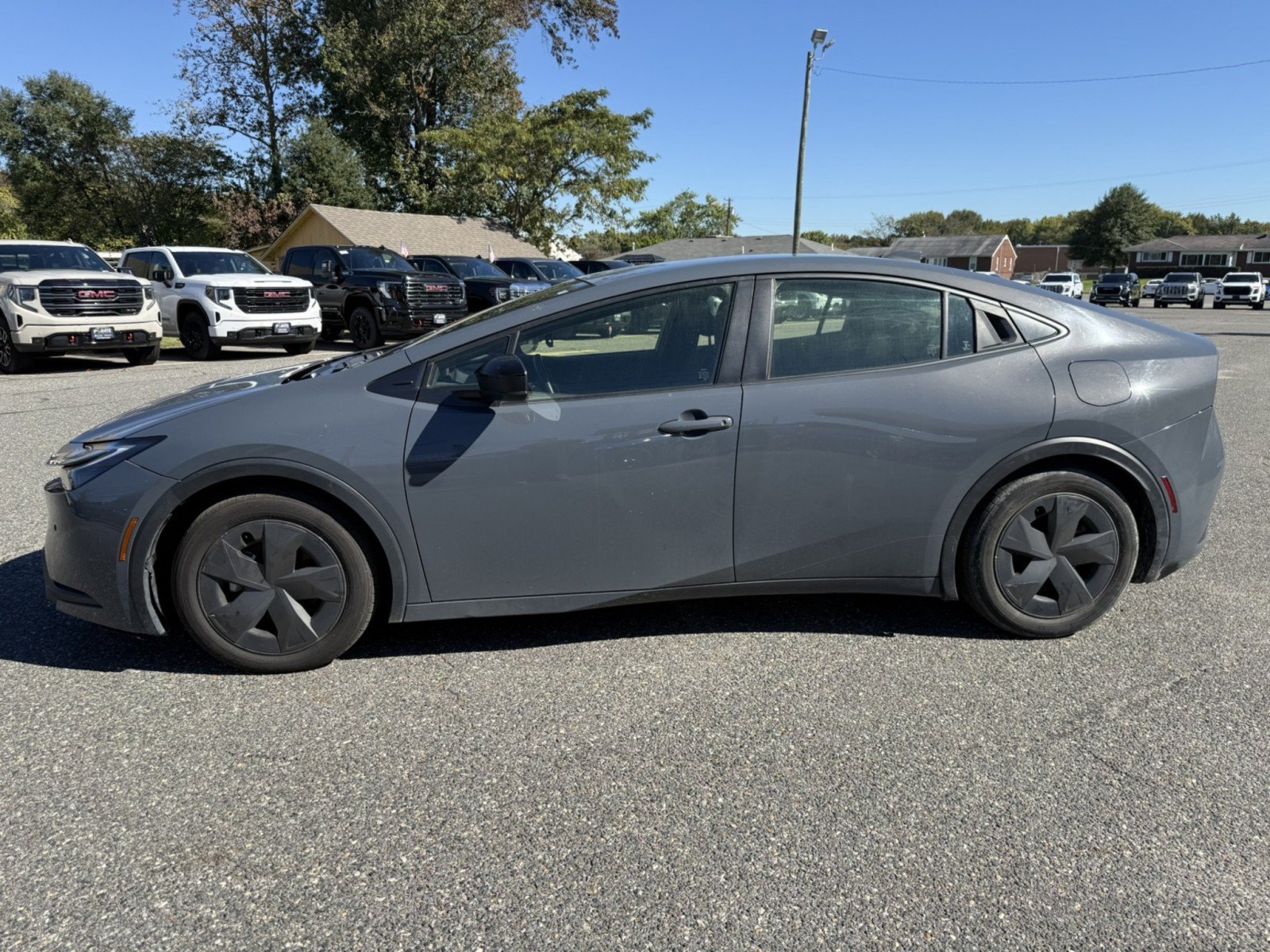 Used 2024 Toyota Prius LE FWD image 6