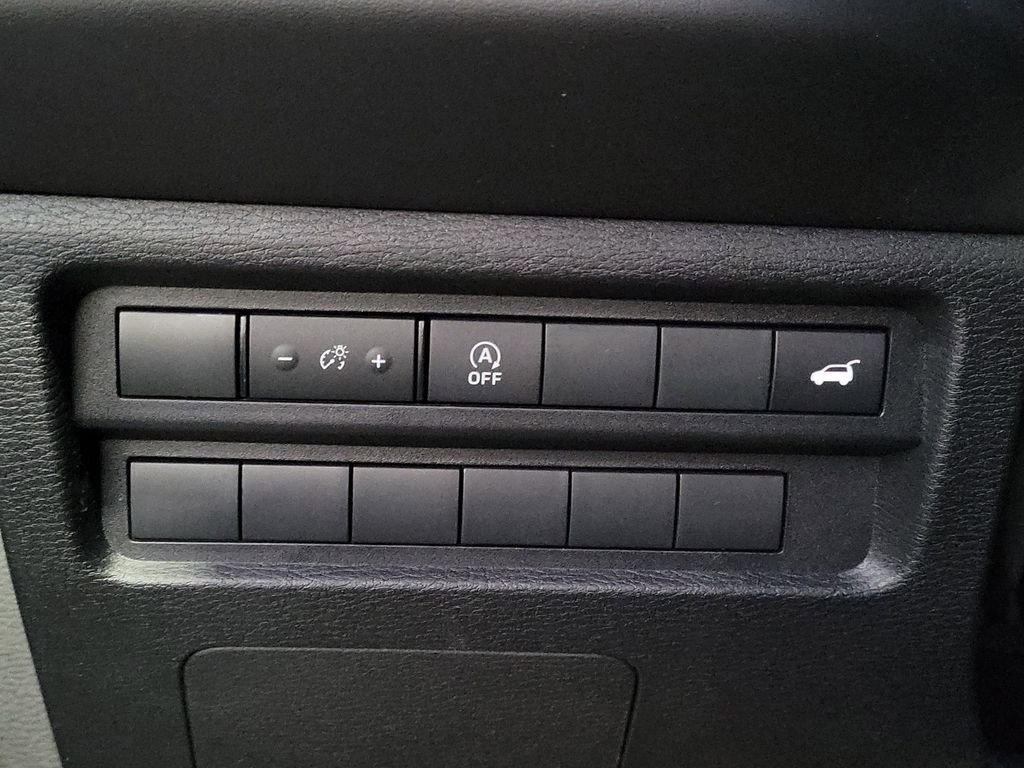 New 2026 Mitsubishi Outlander SE image 22