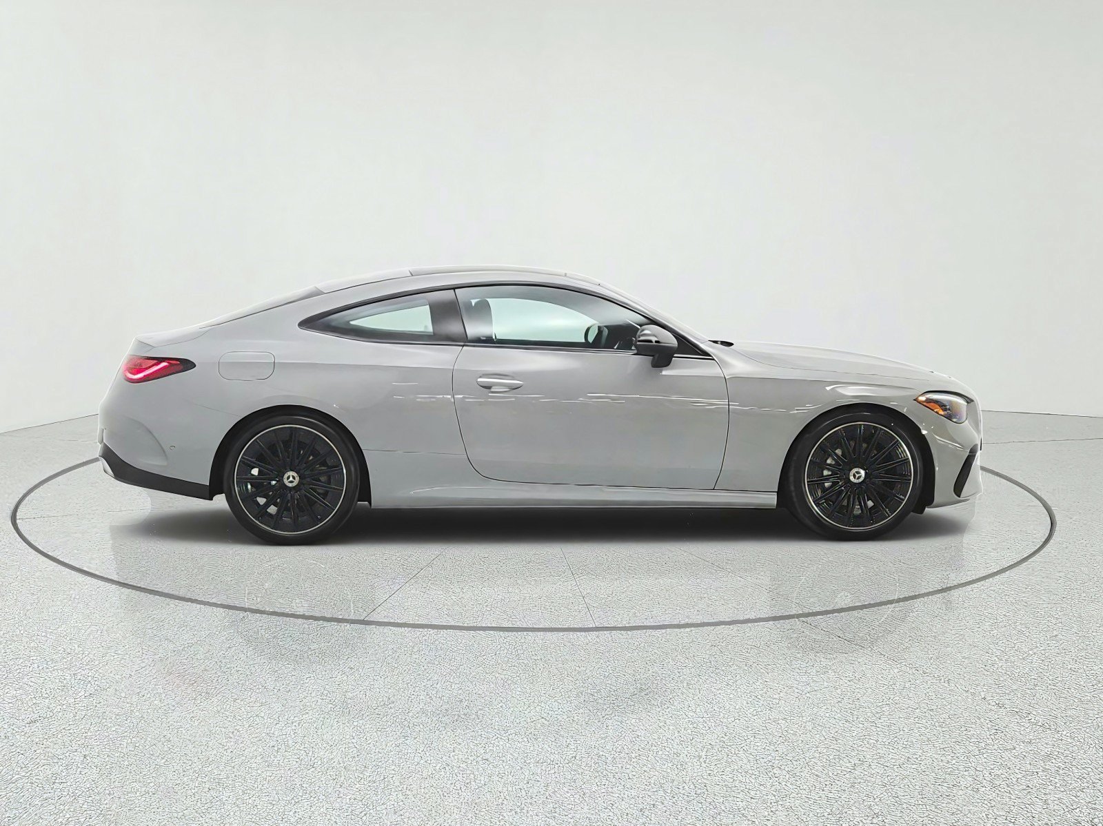 Certified 2026 Mercedes-Benz CLE 300 4MATIC Coupe w/ AMG Line image 4