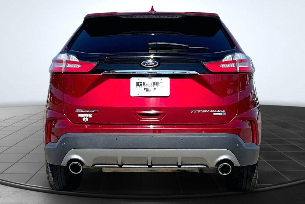 Used 2019 Ford Edge Titanium w/ Equipment Group 301A image 4