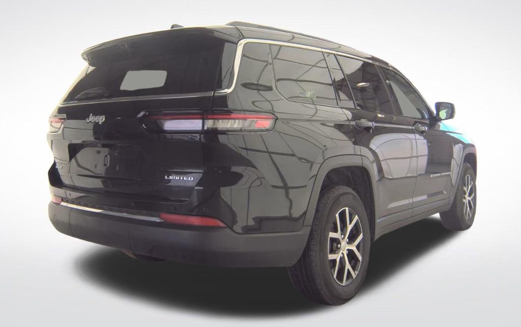 Used 2024 Jeep Grand Cherokee L Limited w/ Luxury Tech Group II image 17