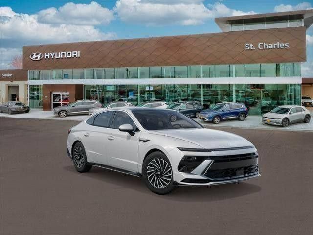 New 2026 Hyundai Sonata SEL FWD image 2