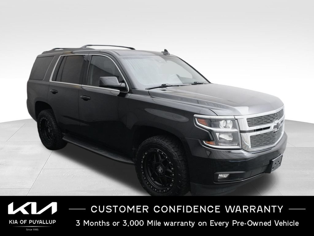 Used 2017 Chevrolet Tahoe LT w/ Luxury Package AWD/4WD image 3