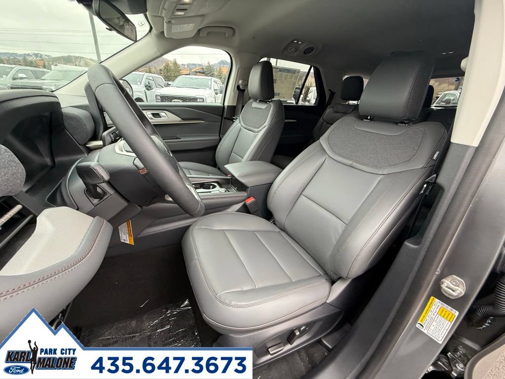 Used 2026 Ford Explorer Active w/ Active Comfort Package AWD/4WD image 13
