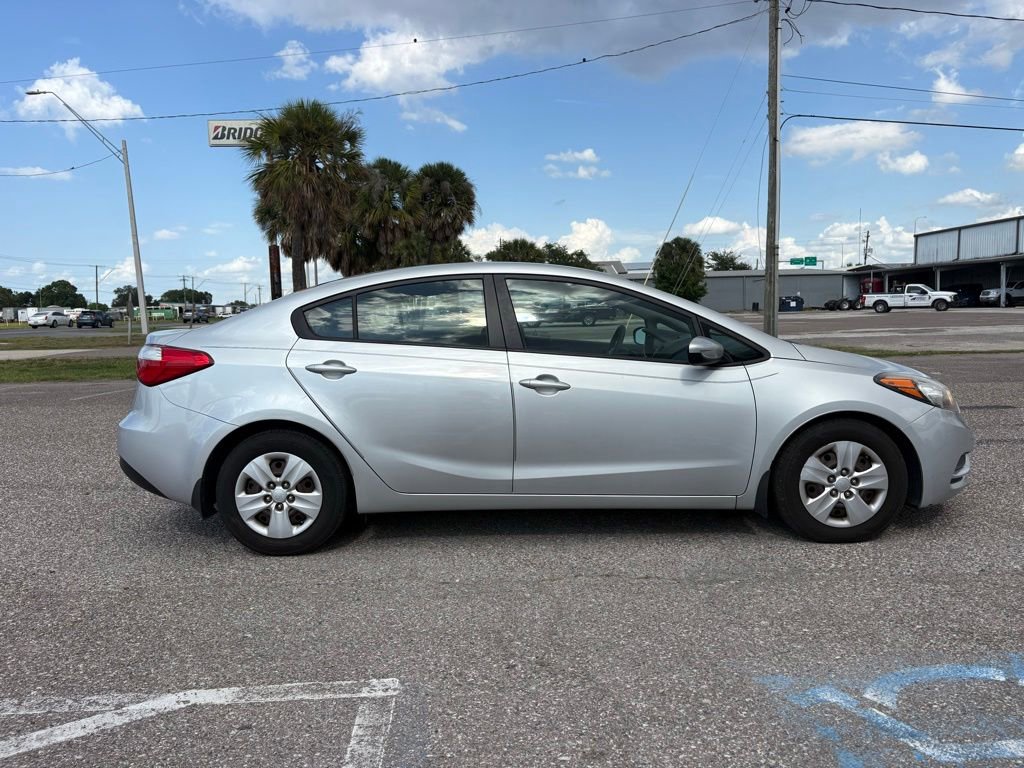 Used 2016 Kia Forte LX FWD image 2