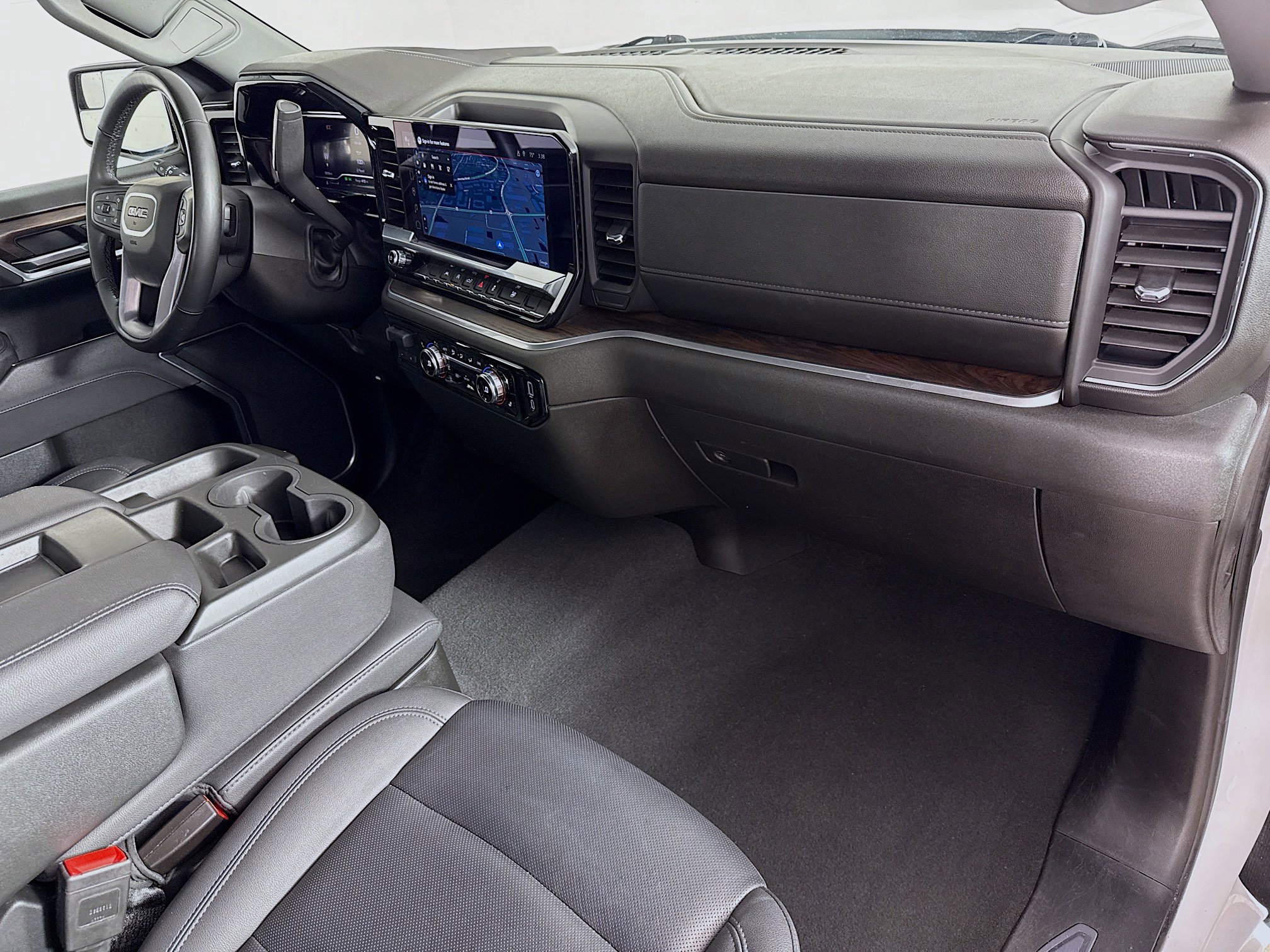 Used 2025 GMC Sierra 1500 SLT image 36