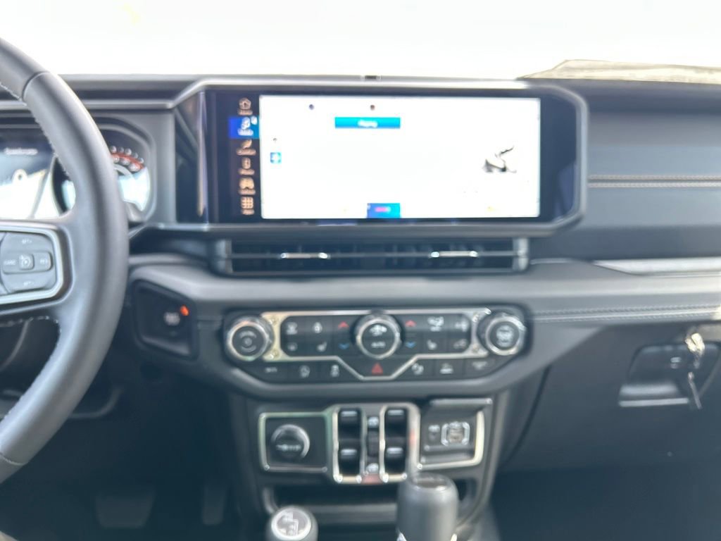 New 2026 Jeep Gladiator Sport AWD/4WD image 18