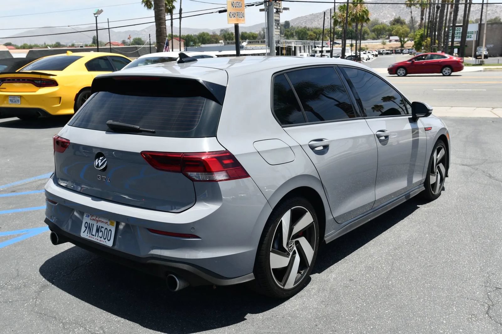 Used 2022 Volkswagen GTI SE FWD image 7