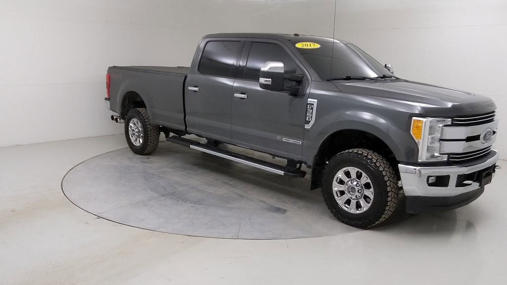 Used 2017 Ford F350 Lariat w/ Chrome Package image 11