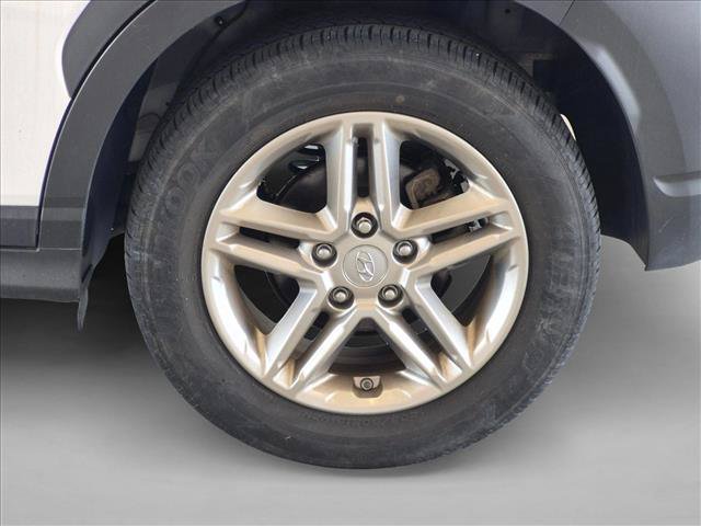 Used 2022 Hyundai Kona SE FWD image 14