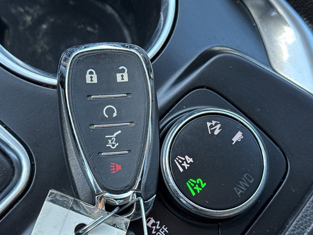 Used 2020 Chevrolet Traverse LT w/ LPO, Floor Liner Package image 37