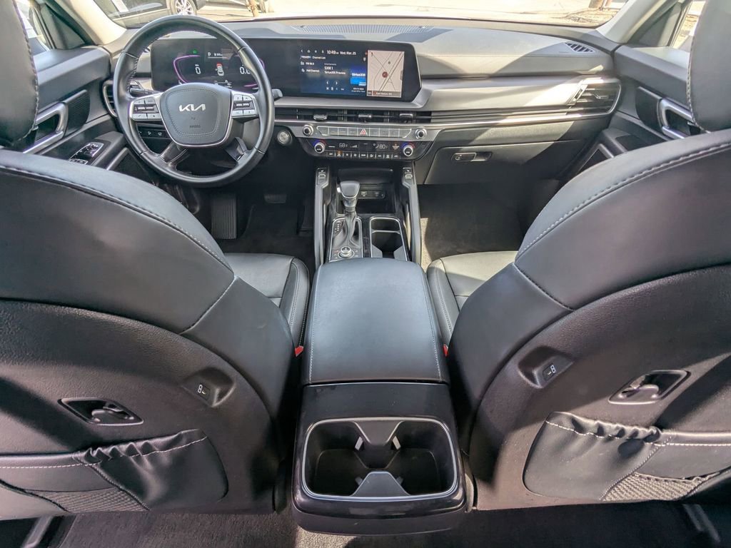 Used 2025 Kia Telluride S image 28