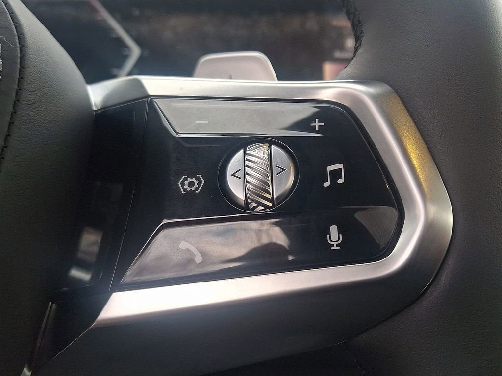 Used 2025 BMW 760i xDrive 760i xDrive w/ Executive Package image 23