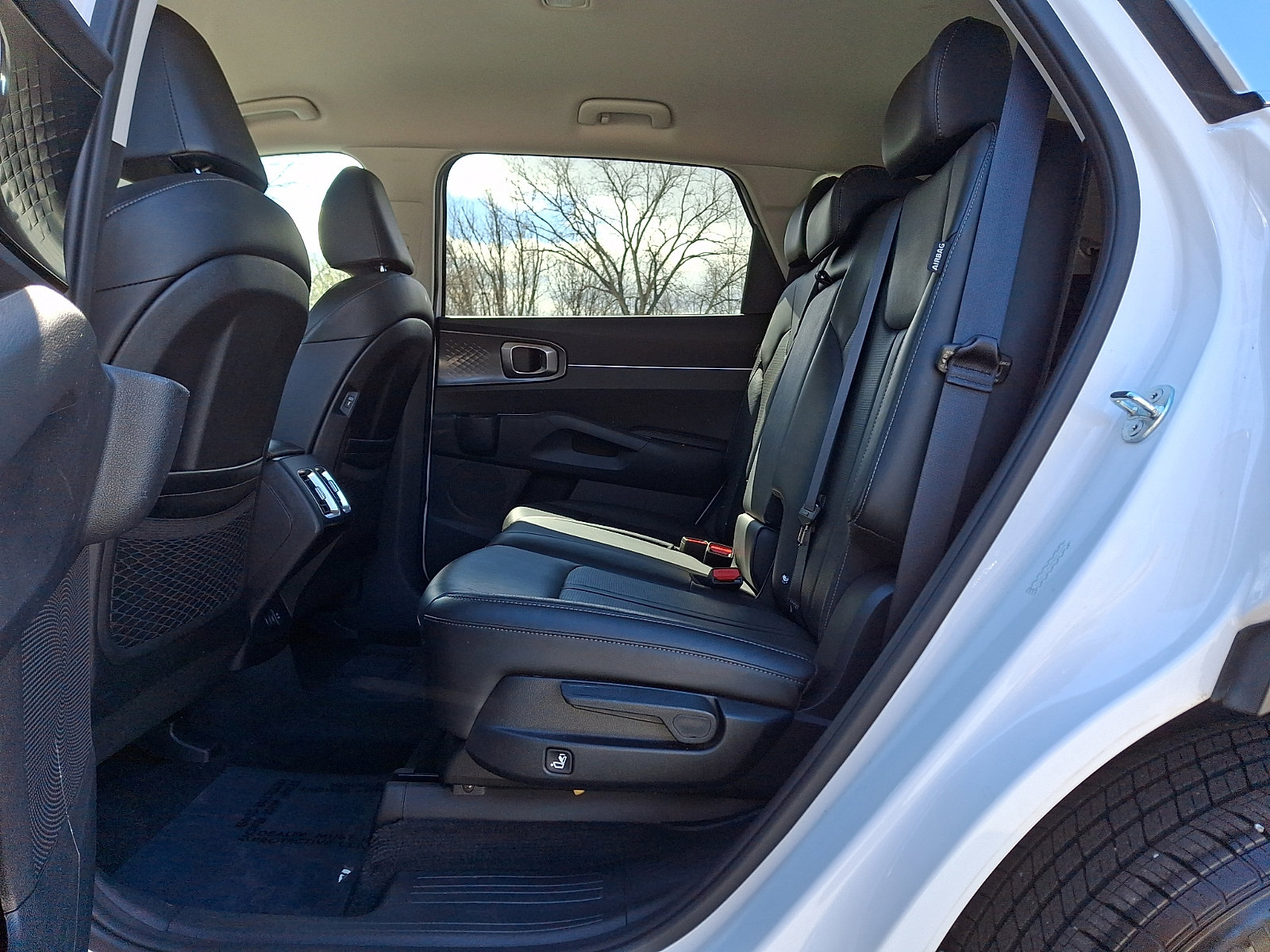 Used 2024 Kia Sorento S image 10