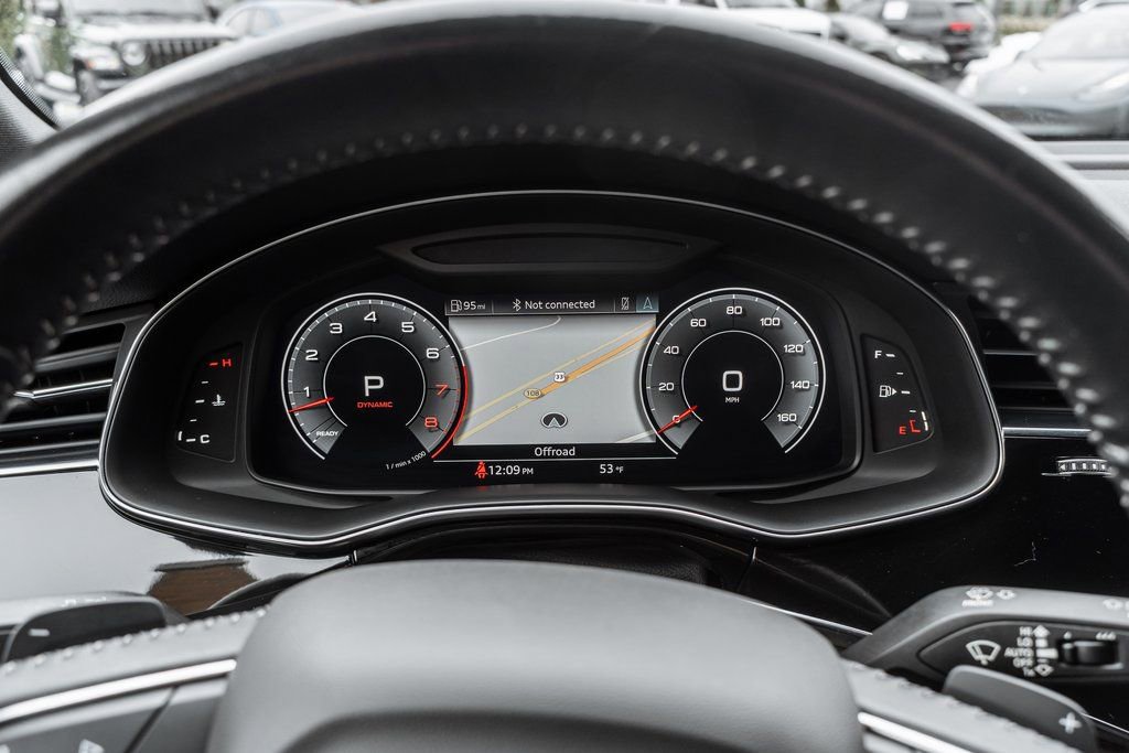 Used 2019 Audi Q8 Premium image 15