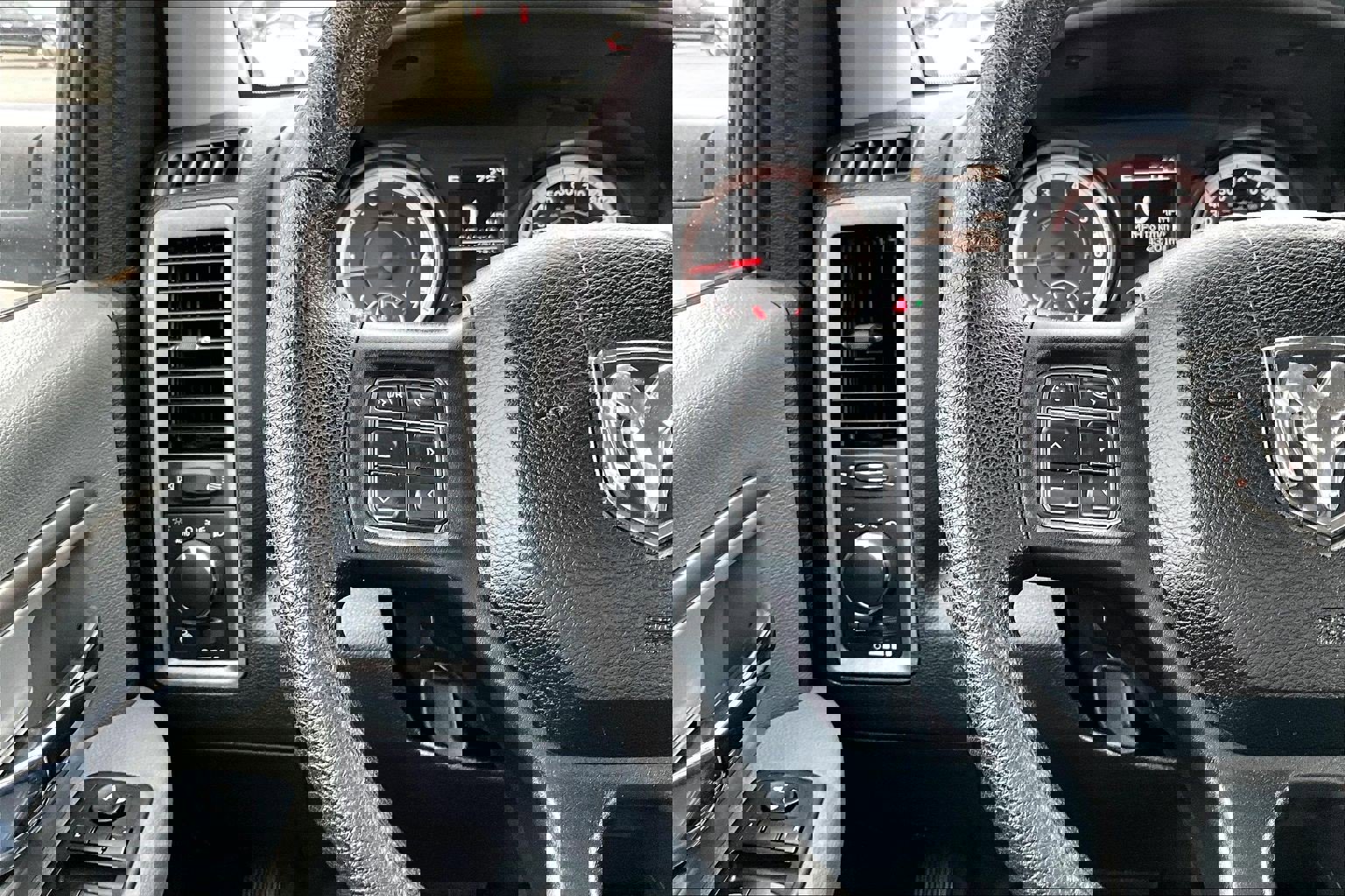 Used 2017 RAM 1500 Tradesman w/ Power & Remote Entry Group image 15