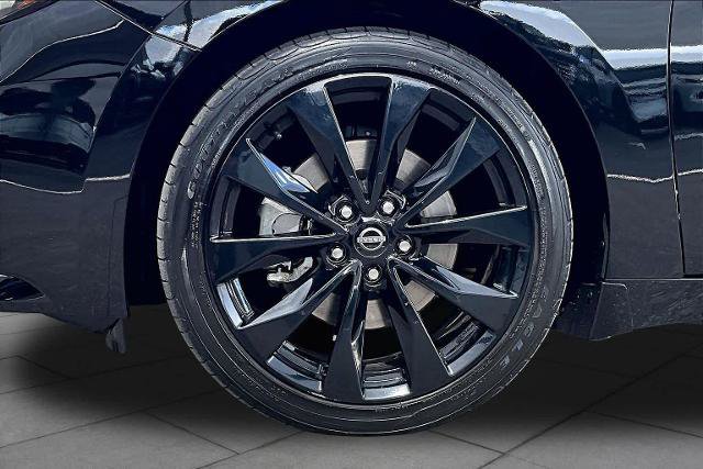Certified 2023 Nissan Maxima SR w/ Sport Mat Group FWD image 11