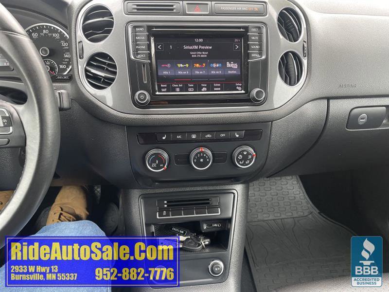 Used 2017 Volkswagen Tiguan S image 18