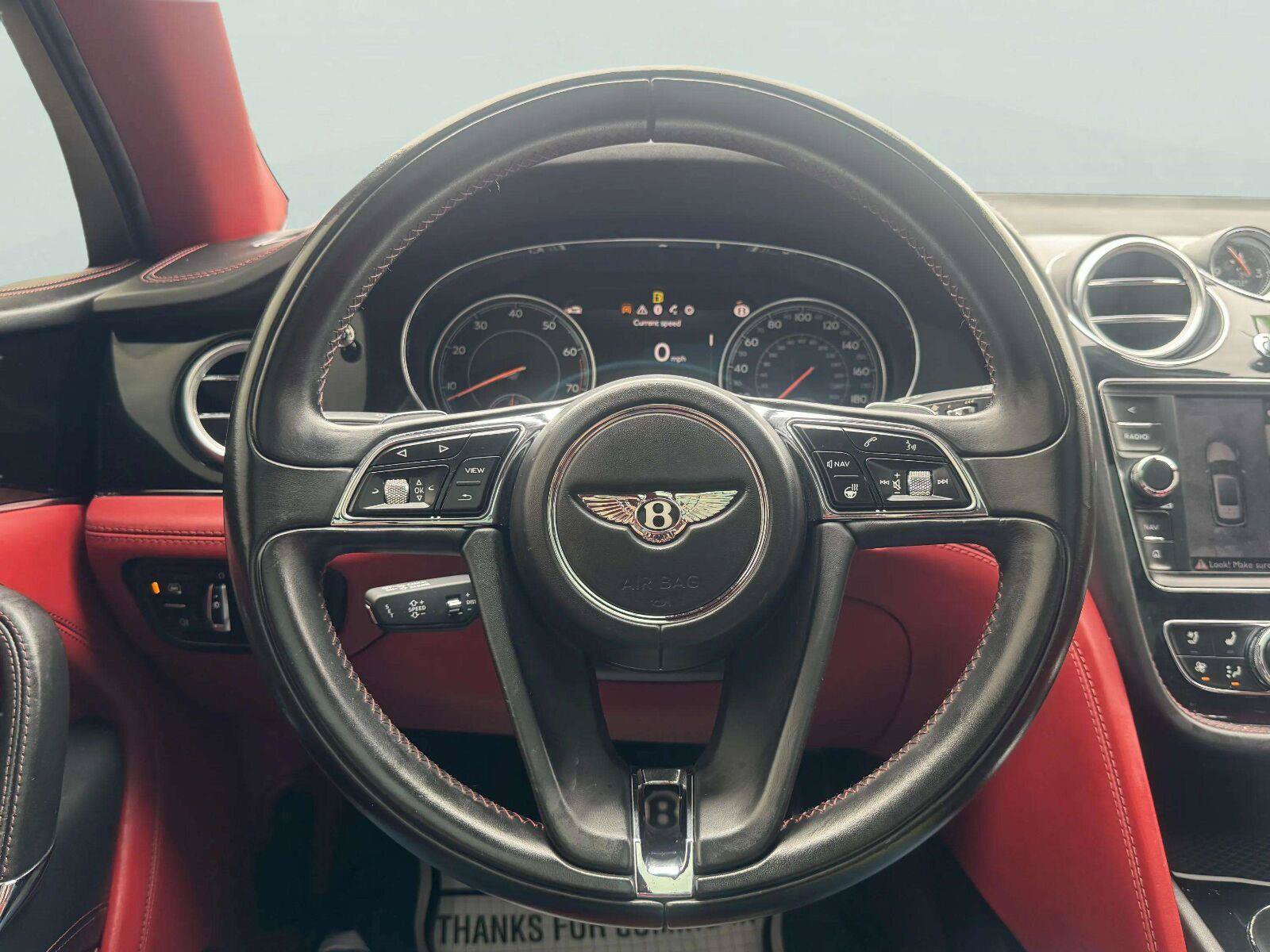Used 2018 Bentley Bentayga AWD/4WD image 39
