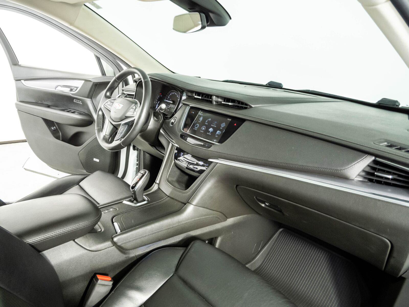 Used 2019 Cadillac XT5 Premium Luxury AWD/4WD image 24