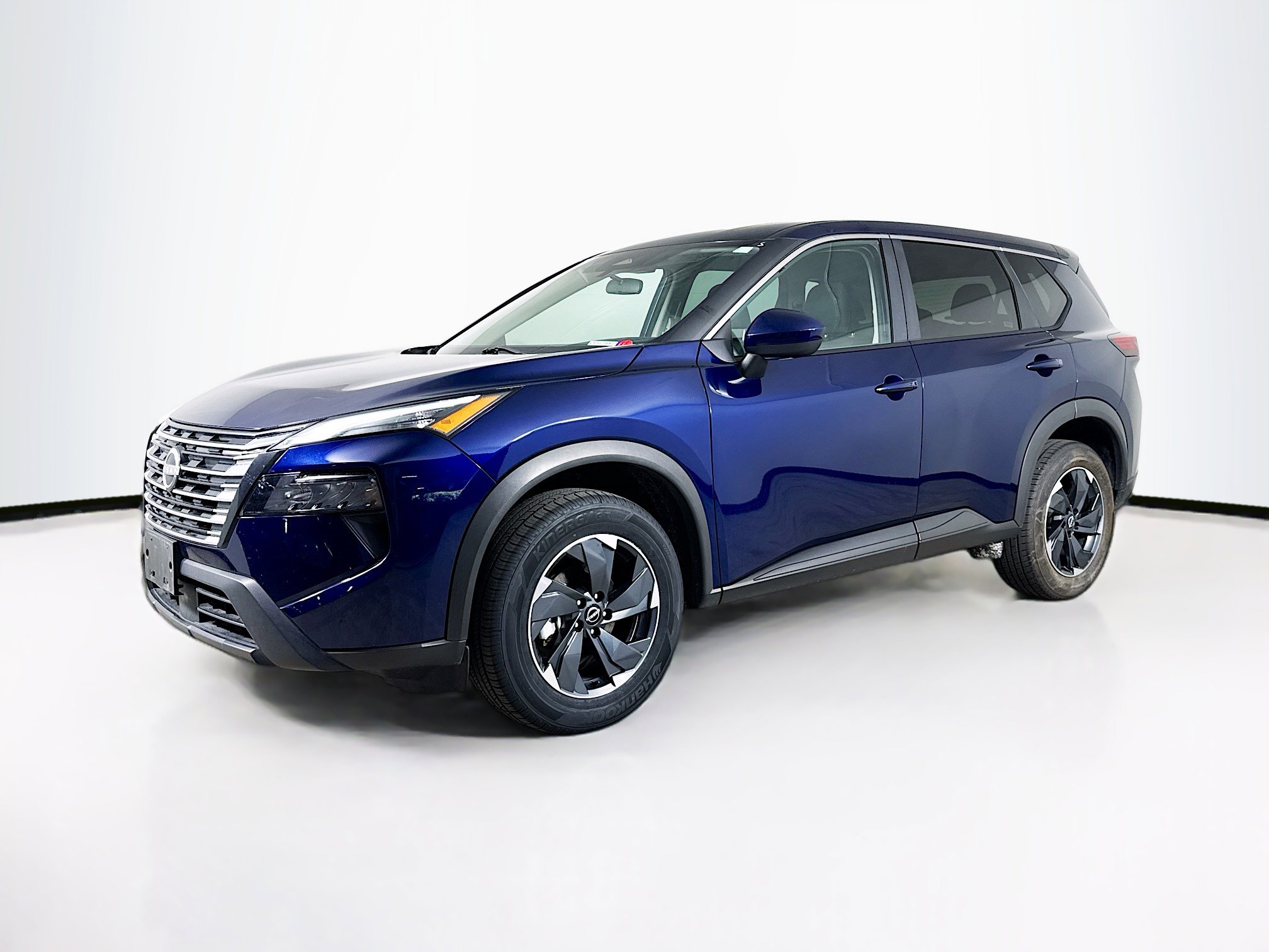 Used 2024 Nissan Rogue SV AWD/4WD image 4