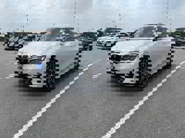 Used 2021 BMW 330e w/ Convenience Package RWD image 1