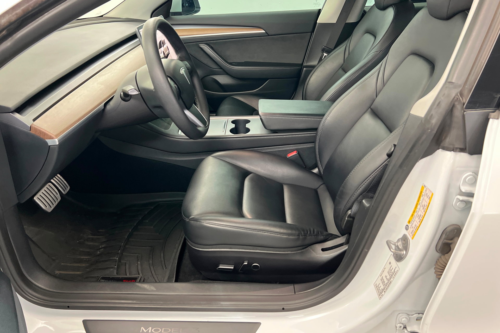 Used 2023 Tesla Model 3 Performance image 18