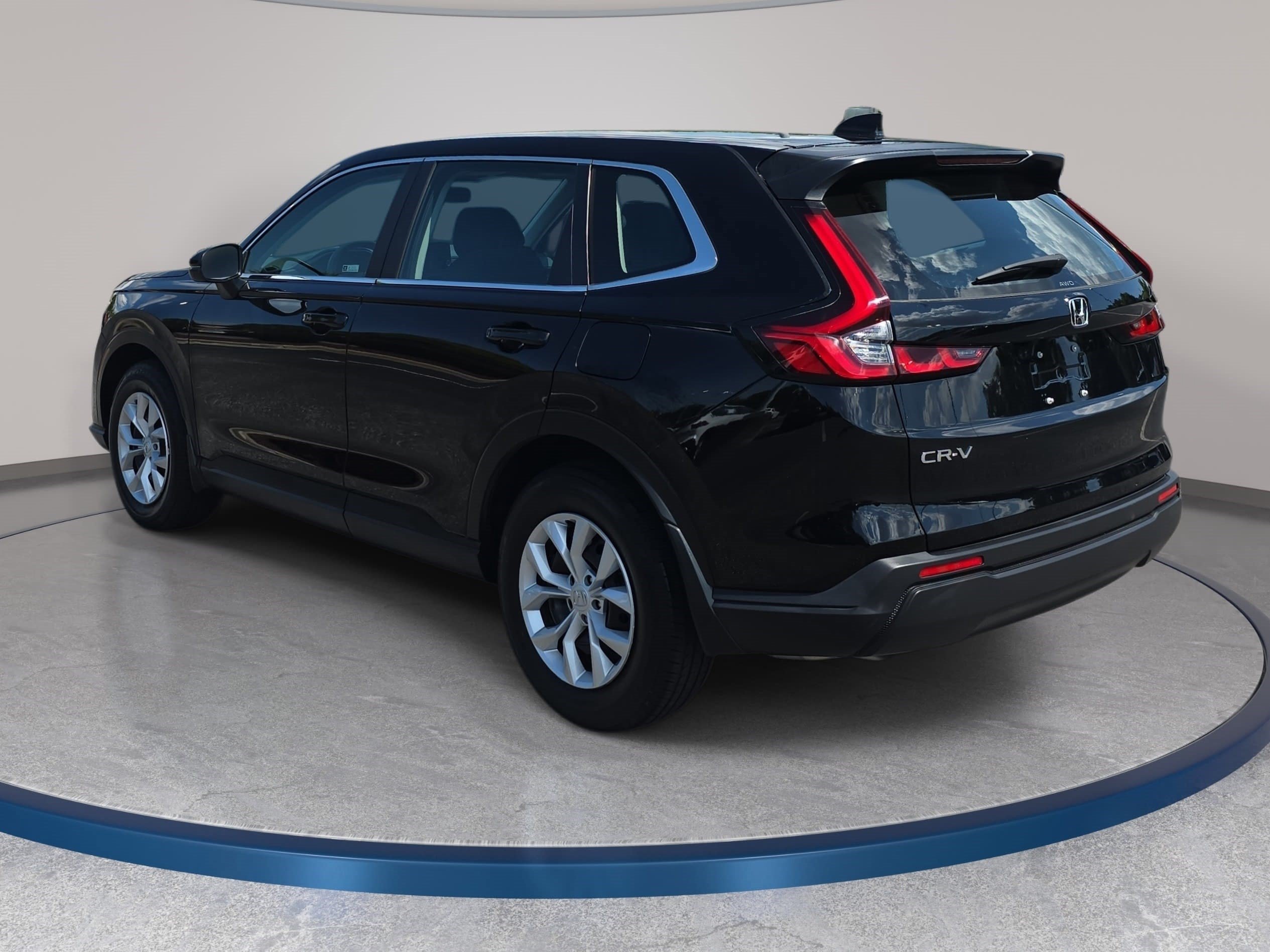Used 2024 Honda CR-V LX image 7